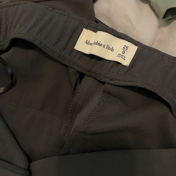 Abercrombie & Fitch Women's Charcoal Straight Leg Pants - Picture 3 of 3